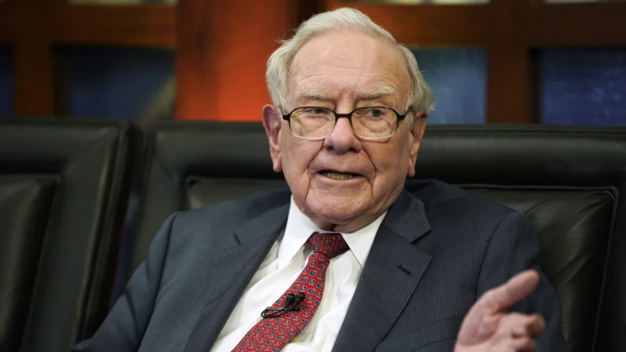 Warren Buffett Says He’s ‘Going Quiet,’ Will Speed up Donations