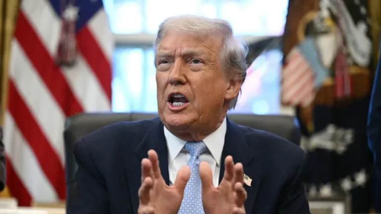 Trump Promises $2,000 Tariff Rebate Check to Low- and Middle-Income Taxpayers in 2026