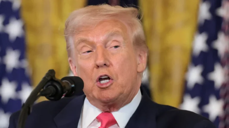 Trump Calls for 6 Democrats to Face Trial, Death Penalty for ‘Seditious Behavior’