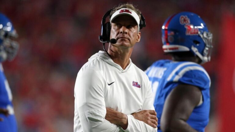 Ole Miss vs. Mississippi State prediction, odds, line: 2025 Egg Bowl picks from 10,000 simulations