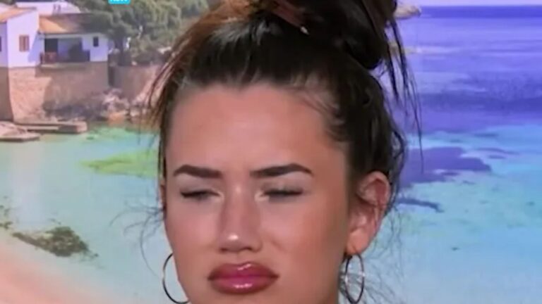 Love Island Australia star makes ‘absolute filth’ sex confession that leaves co-star in tears