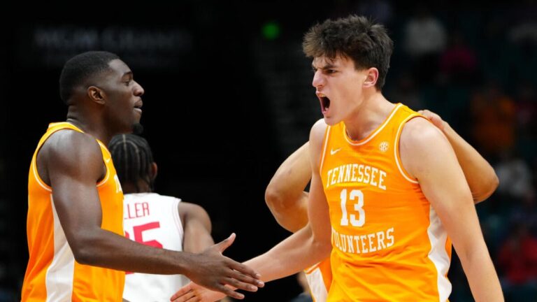 Players Era Day 2 notes: No. 17 Tennessee shuts down No. 3 Houston