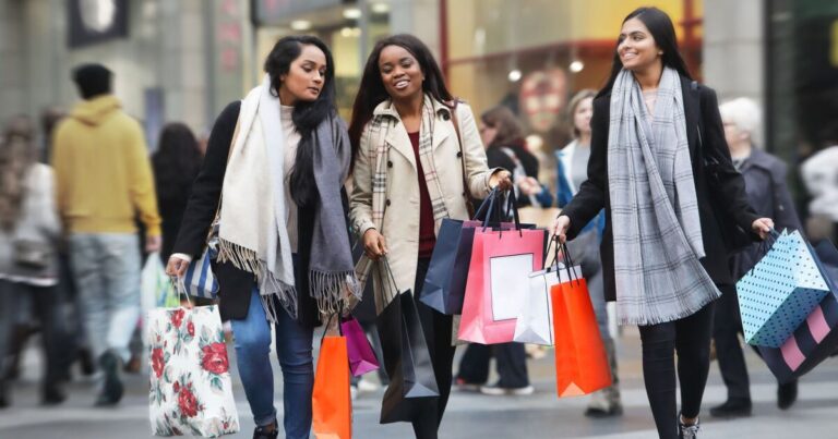 UK shop price inflation eases offering relief for Christmas shoppers | Personal Finance | Finance