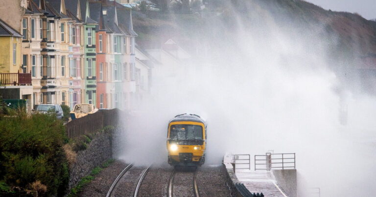 Storm Bram lashes Britain with Met office ‘danger to life’ warning | UK | News