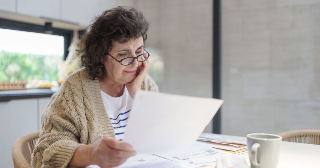 HMRC issues new pension warning – ‘it could cost you’ | Personal Finance | Finance