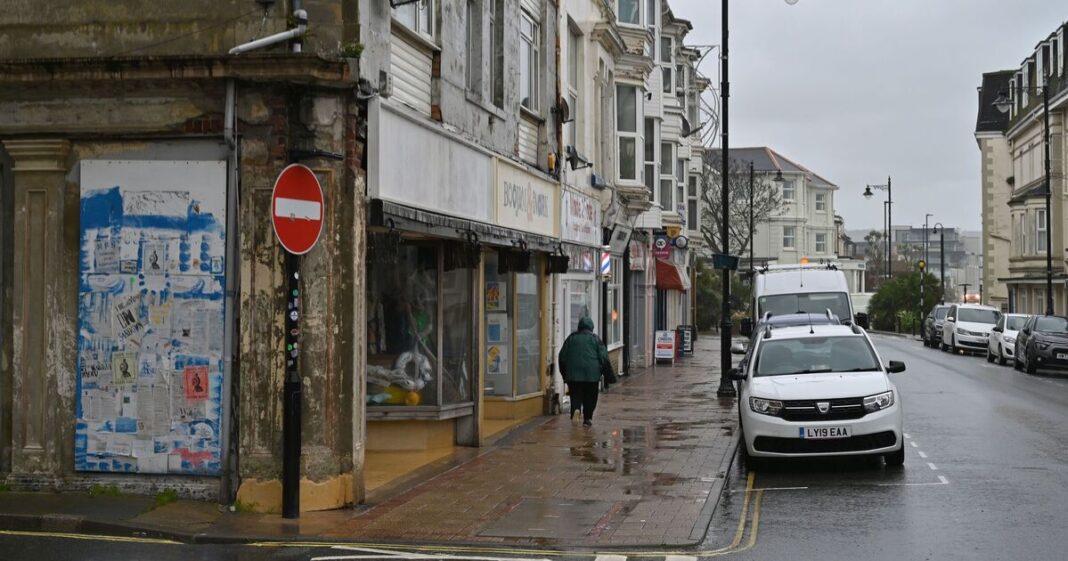 Locals left outraged as once beautiful seaside town becomes ‘derelict’ | UK | News