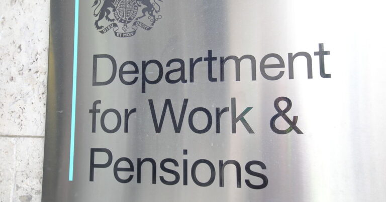 DWP gives state pensioners unexpected £921 payment on Tuesday | Personal Finance | Finance
