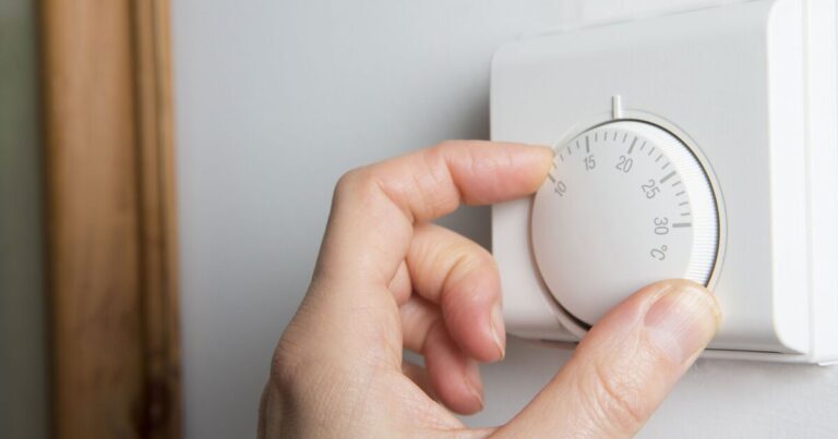 Anyone with a thermostat urged to make heating change for £110 boost | Personal Finance | Finance
