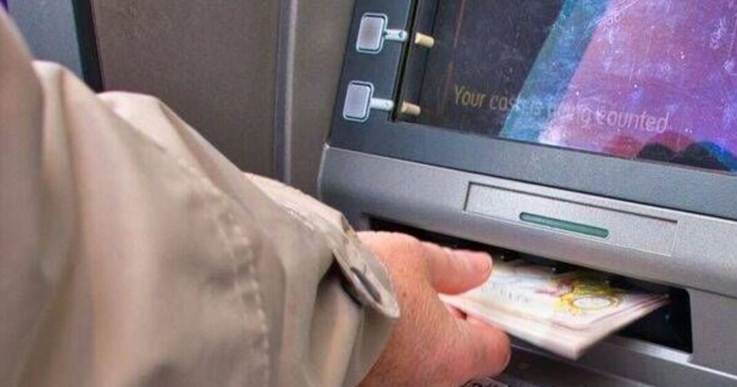 HMRC alert: £2,200 windfall for people born between two specific dates | Personal Finance | Finance