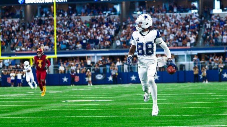 NFL picks for Week 15, score predictions, best bets today from self-learning AI