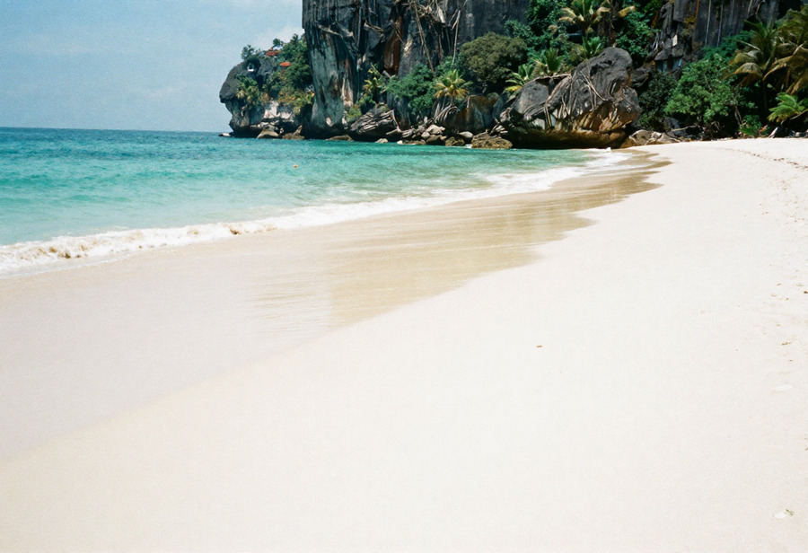 Shimla, Manali, Dharamshala, Nainital, Mussoorie, Baga Beach and More, Your Ultimate Guide to Trending Destinations in India for 2025