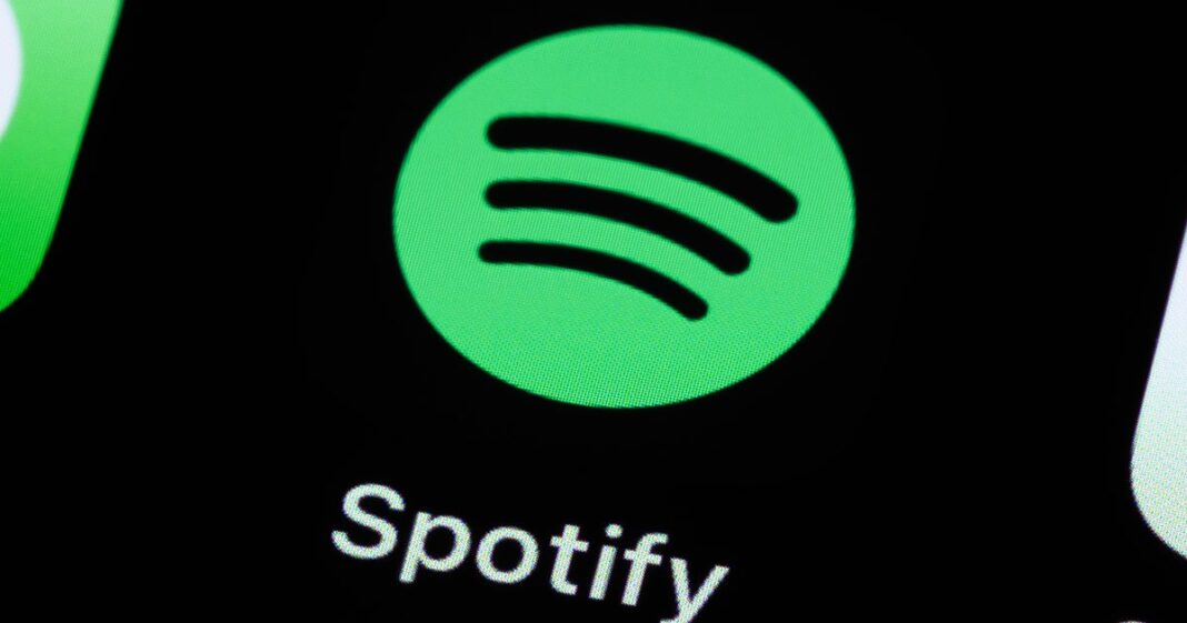 Spotify says it is investigating after thousands of users report outages