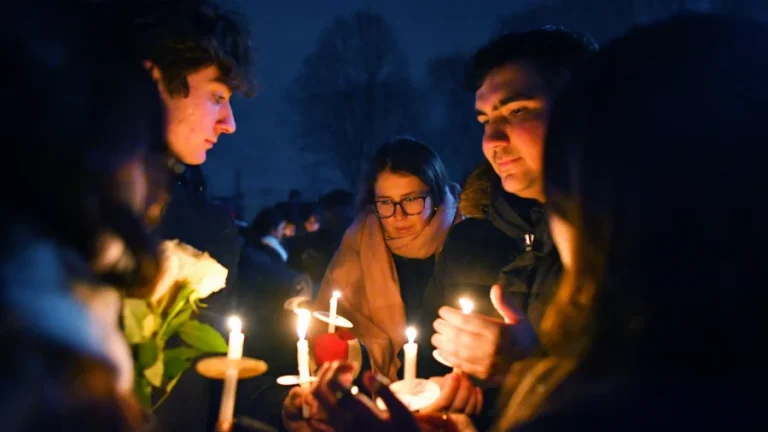 Panel Reflects on Deadly Weekend Shootings at Brown University and Sydney Beach