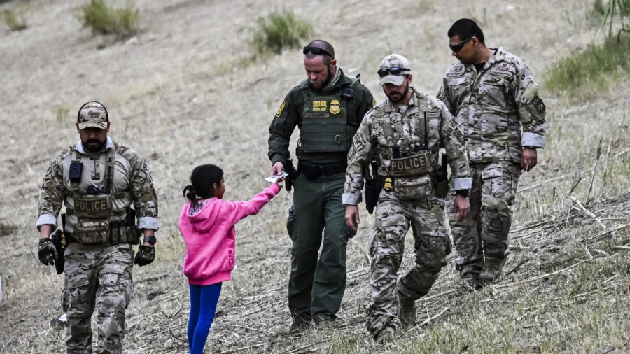 DHS Locates Nearly 130,000 Unaccompanied Missing Children, Says Noem