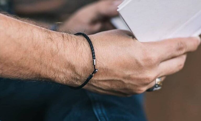 6 Best Men’s Leather Bracelets: Cool & Sophisticated in 2025