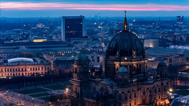 Tariff tensions cool after business leaders urged European retaliation
