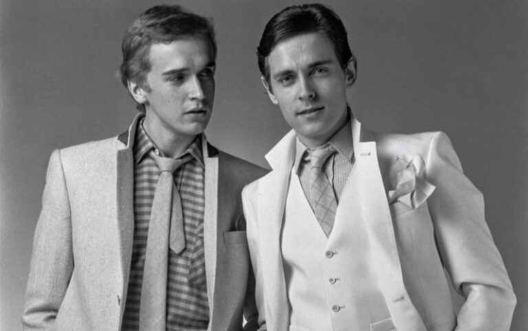 1970s Men’s Fashion – Groovy and Bold Outfits