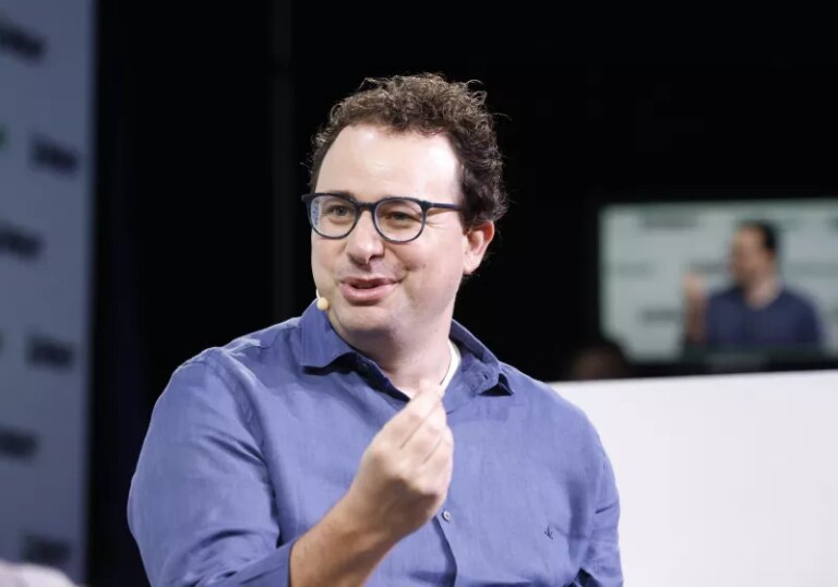Anthropic's Dario Amodei says allowing Nvidia H200 sales to China is like "selling nuclear weapons to North Korea"