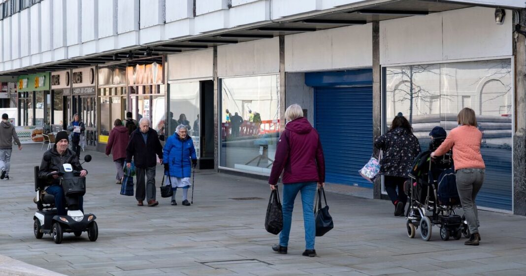 Two high street giants plunge into administration – 2,550 jobs at risk | City & Business | Finance