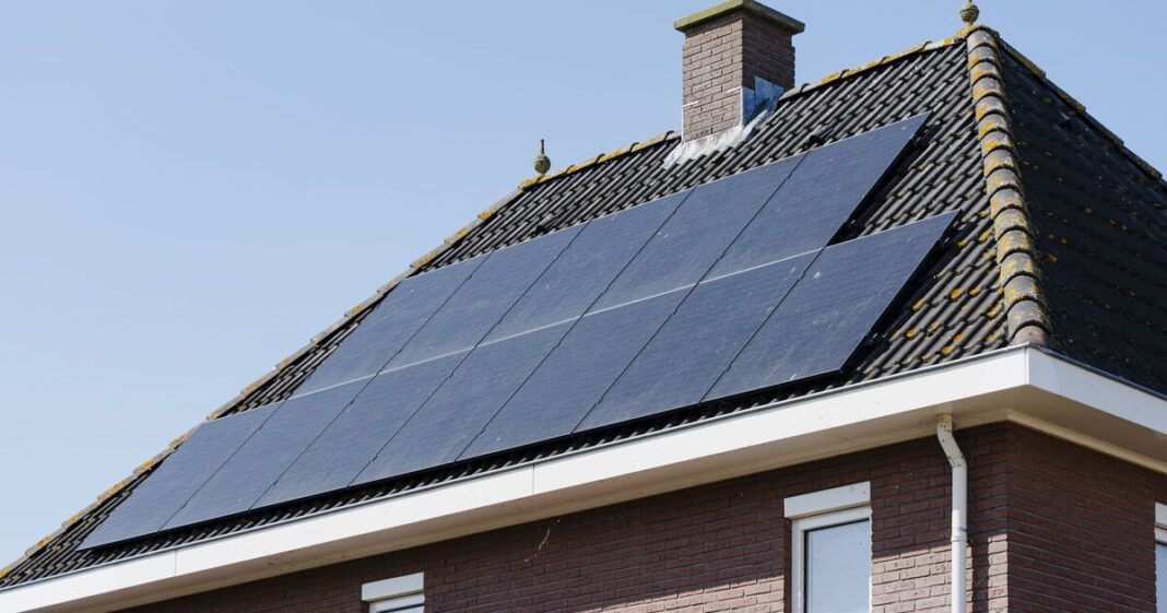 Households with solar panels hit with £100 HMRC fines this January | Personal Finance | Finance