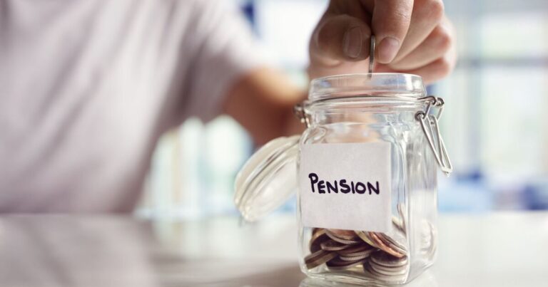 Pension savers urged to get 3 things ‘right’ in 2026 for ‘comfortable | Personal Finance | Finance