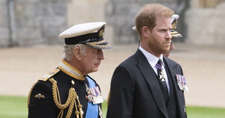 Royal Family LIVE: ‘Desperate Prince Harry to force King’s hand’ | Royal | News