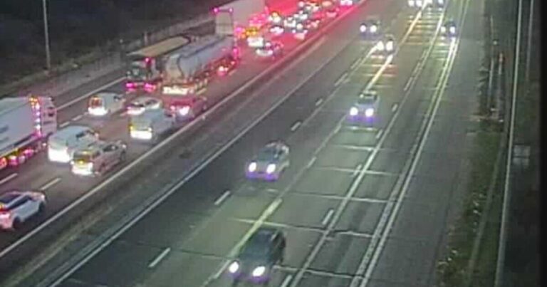M25 traffic LIVE: Crash sparks 50-minute rush hour delays | UK | News