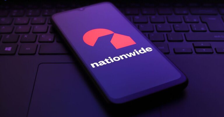 Nationwide warning to 16 million customers over rise in ‘huge problem’ | Personal Finance | Finance