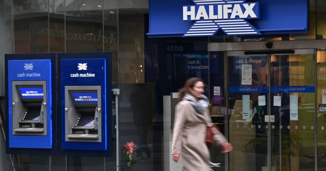 Everyone with Halifax card told of major change with letter in post | Personal Finance | Finance