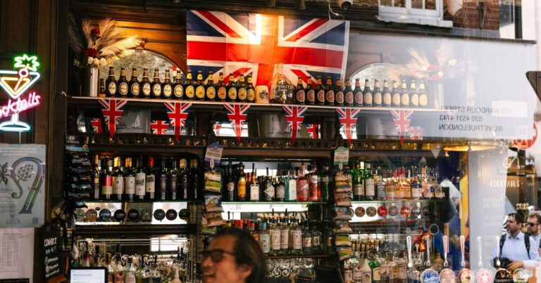 Reeves unveils £300m bailout for pubs facing bankruptcy | UK | News