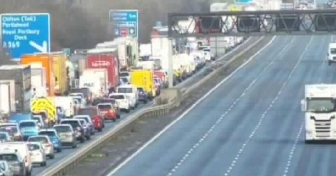 M5 traffic LIVE: Motorway closed as incident sparks 2 hour delays near Bristol Airport | UK | News