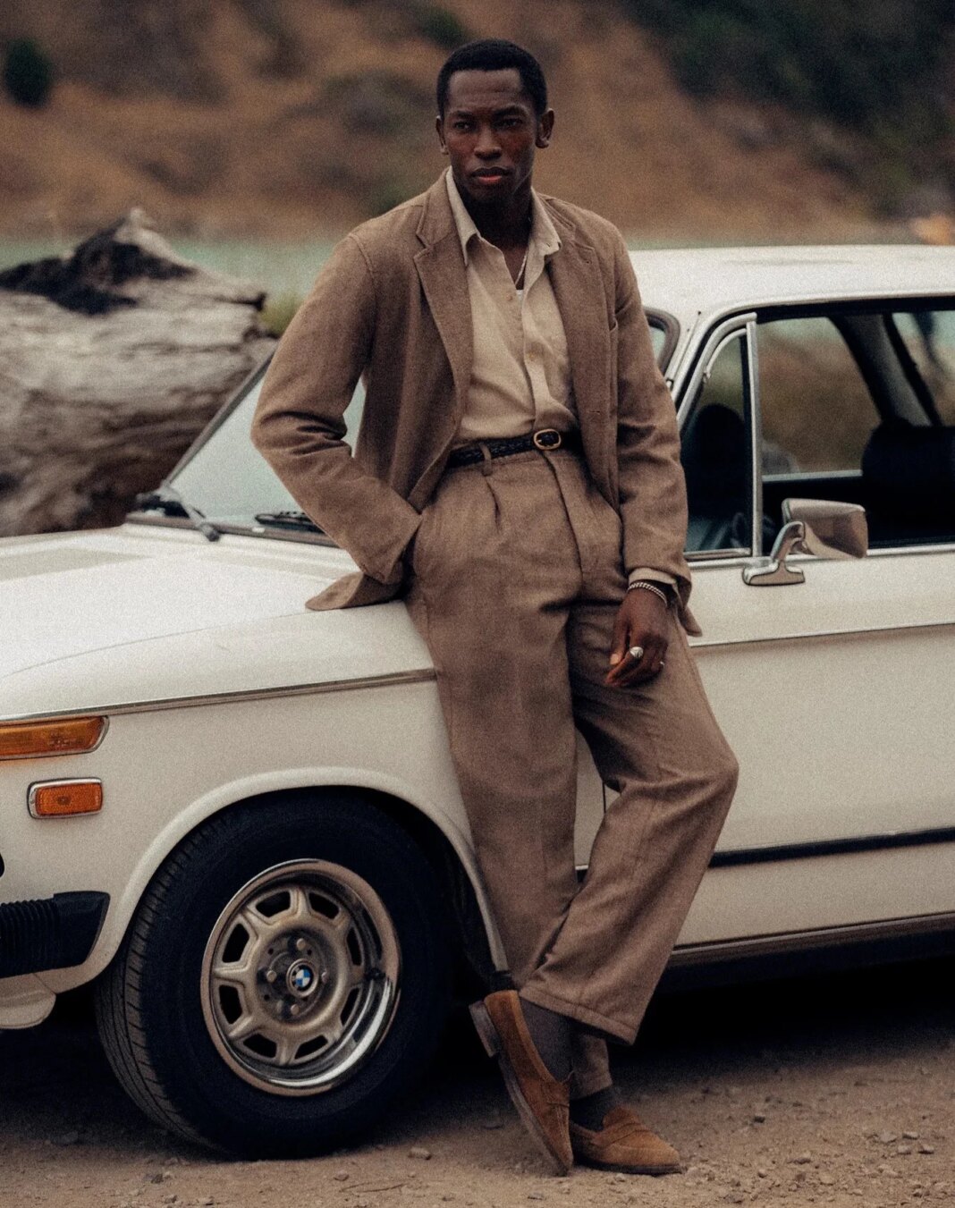 Chinos vs Khakis: Why Even Fashion Brands Get This Wrong (And Why It Mostly Doesn’t Matter)