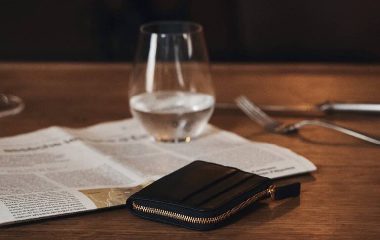 Ditch the Bulk: 14 Best Slim Wallets for Men That Actually Fit in Your Pocket In 2026