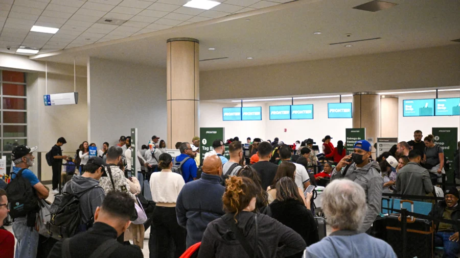 FAA Reopens Airspace Over Caribbean After Venezuela Operation