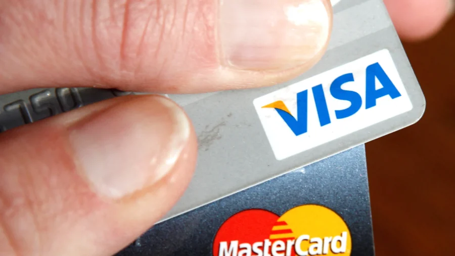 Trump Calls for One-Year Cap on Credit Card Interest Rates at 10 Percent