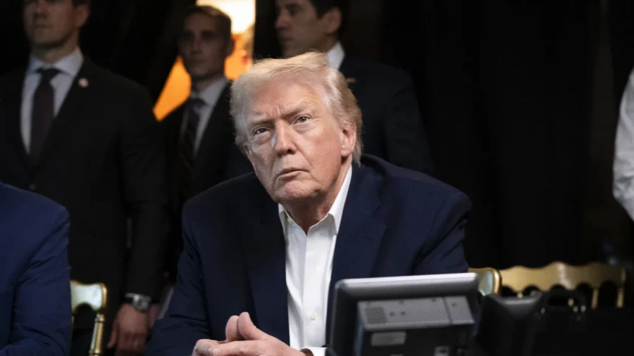 Trump Says Iran Seeks Negotiation After Warning of Military Intervention