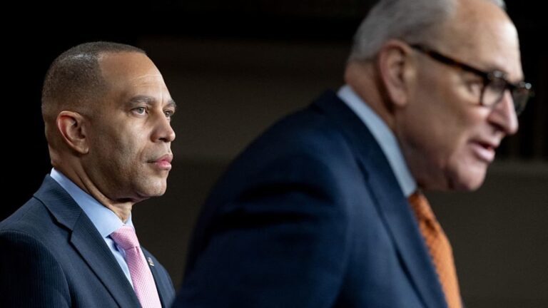 White House gives DHS funding offer as government shutdown continues