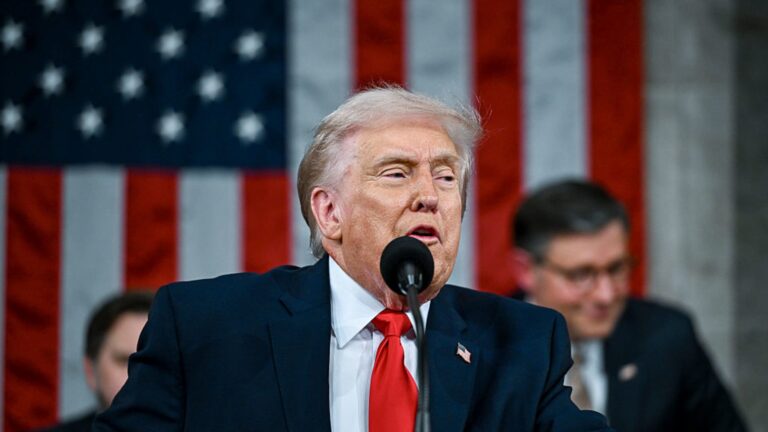 Trump threatens Iran in State of the Union