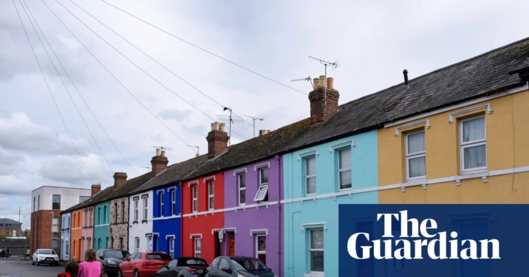 Housing market in England and Wales ‘showing tentative signs of recovery’ | Housing market