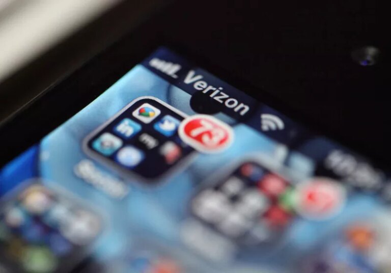 Paying off your Verizon phone online could delay unlocking by 35 days
