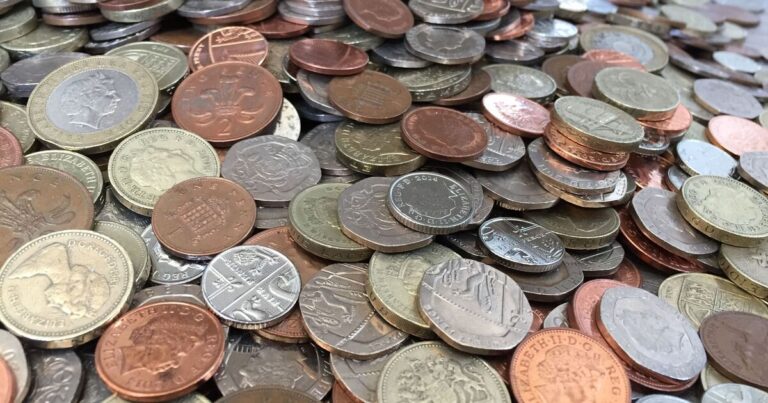 UK households with 1p and 2p coins in cupboards and drawers urged ‘check now’ | Personal Finance | Finance