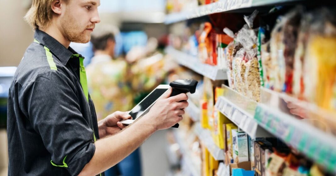 Retail bosses warn of cuts to staff hours due to employment costs | Personal Finance | Finance