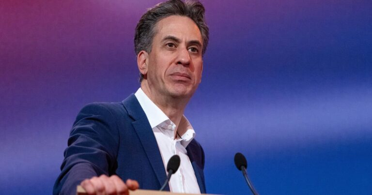 Ed Miliband accused of crushing UK families with ‘gargantuan Net Zero trick’ | Politics | News