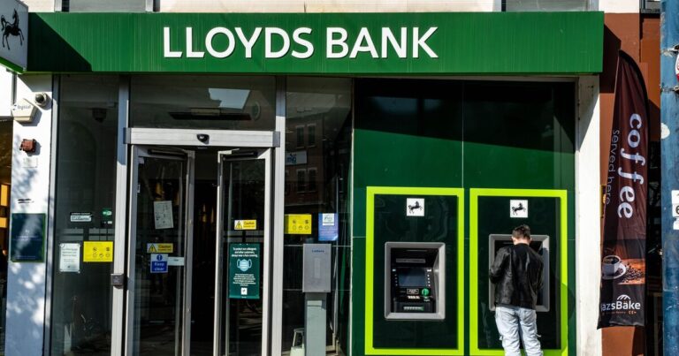 Lloyds giving £500 to customers with another £1,200 for savers | Personal Finance | Finance