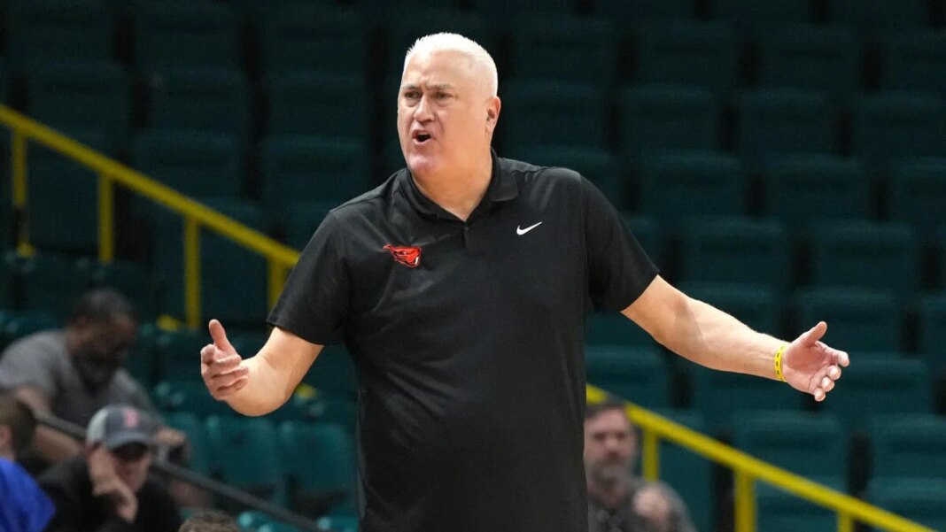 Oregon State fires longtime basketball coach Wayne Tinkle before Pac-12 relaunch
