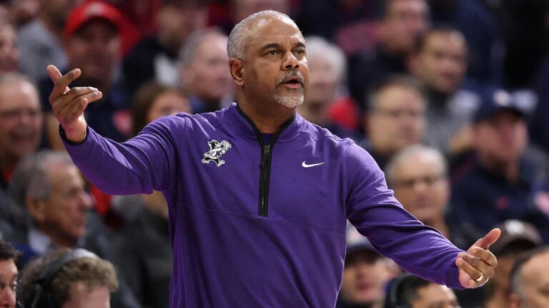 Kansas State fires Jerome Tang