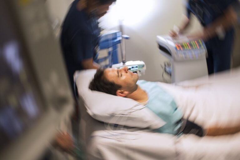 Some Hospitals Are Better at Reacting to Cardiac Arrest Than Others