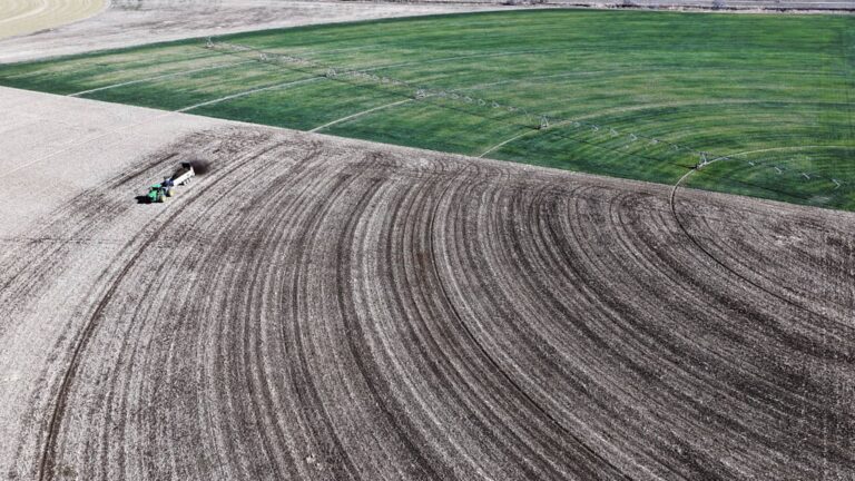 Iran war-induced fertilizer shortage threatens farm state Republicans