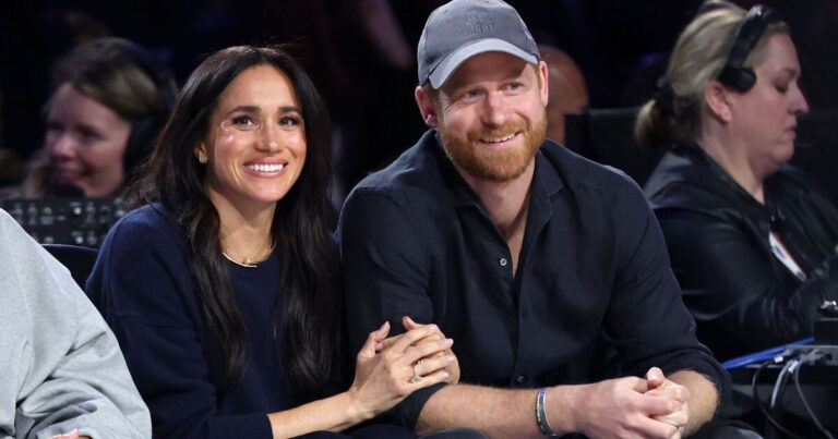 Royal Family LIVE: King Charles ‘considers olive branch’ to Sussexes | Royal | News