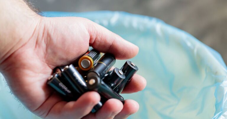 Mum fined astonishing £11,500 for throwing away batteries incorrectly | Personal Finance | Finance